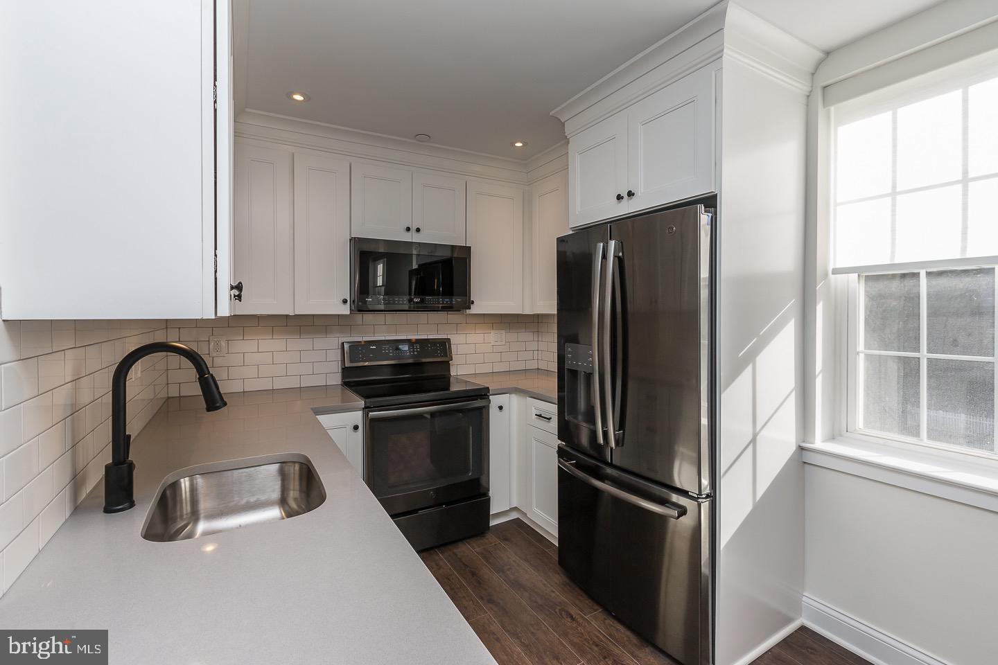 104 Woodside Road, Unit B205 Haverford, PA 19041 - Photo 8 of 20