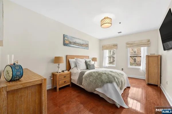 $1,075,000 | 87 Jackson Street, Unit 2C, Hoboken, NJ 07030