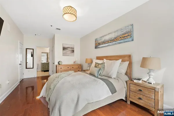 $1,075,000 | 87 Jackson Street, Unit 2C, Hoboken, NJ 07030