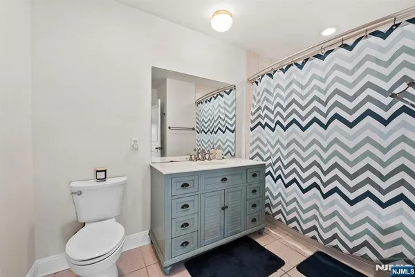 $1,075,000 | 87 Jackson Street, Unit 2C, Hoboken, NJ 07030