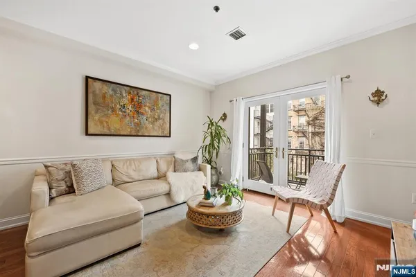 $1,075,000 | 87 Jackson Street, Unit 2C, Hoboken, NJ 07030