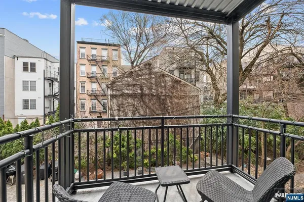$1,075,000 | 87 Jackson Street, Unit 2C, Hoboken, NJ 07030