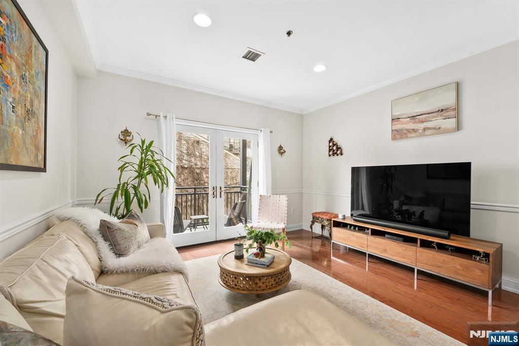 87 Jackson Street, Unit 2C Hoboken, NJ 07030 - Photo 3 of 27