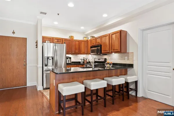 $1,075,000 | 87 Jackson Street, Unit 2C, Hoboken, NJ 07030