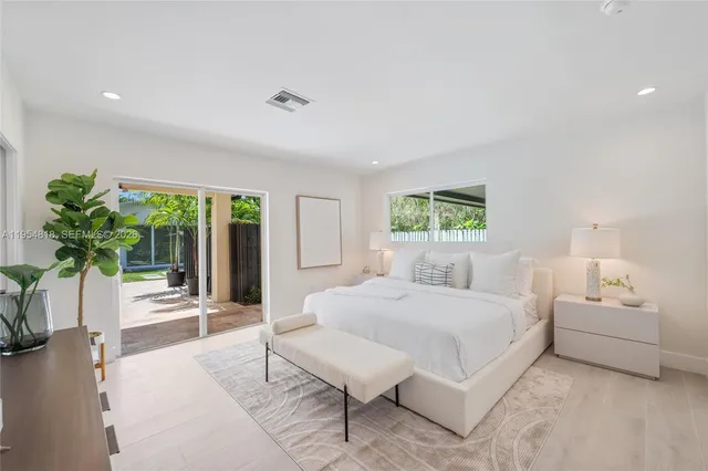 $10,000 | 7460 Southwest 126th Street, Pinecrest, FL 33156