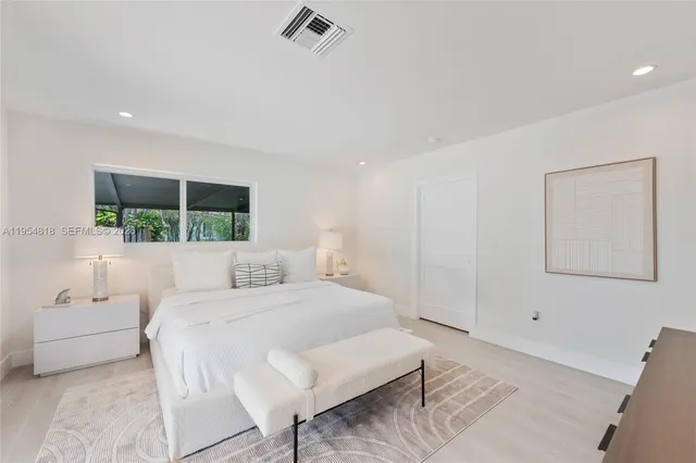 $10,000 | 7460 Southwest 126th Street, Pinecrest, FL 33156