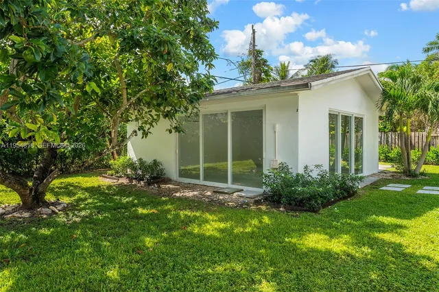 $10,000 | 7460 Southwest 126th Street, Pinecrest, FL 33156