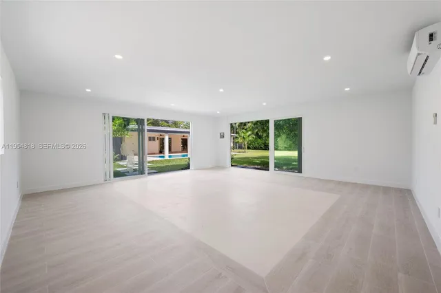 $10,000 | 7460 Southwest 126th Street, Pinecrest, FL 33156