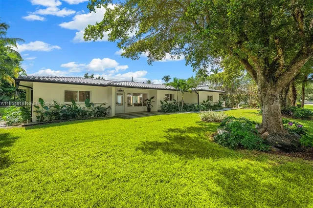 $10,000 | 7460 Southwest 126th Street, Pinecrest, FL 33156