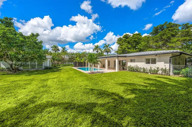 $10,000 | 7460 Southwest 126th Street, Pinecrest, FL 33156