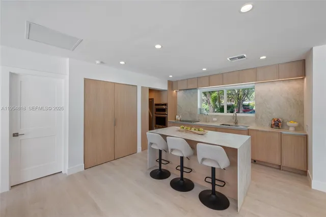 $10,000 | 7460 Southwest 126th Street, Pinecrest, FL 33156