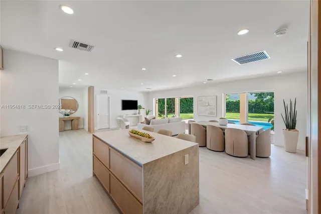 $10,000 | 7460 Southwest 126th Street, Pinecrest, FL 33156