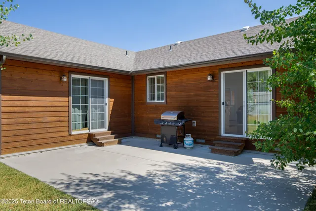 $599,000 | 580 Cottage Lane, Alpine, WY 83128