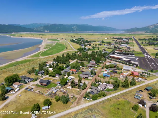 $599,000 | 580 Cottage Lane, Alpine, WY 83128