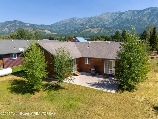 $599,000 | 580 Cottage Lane, Alpine, WY 83128