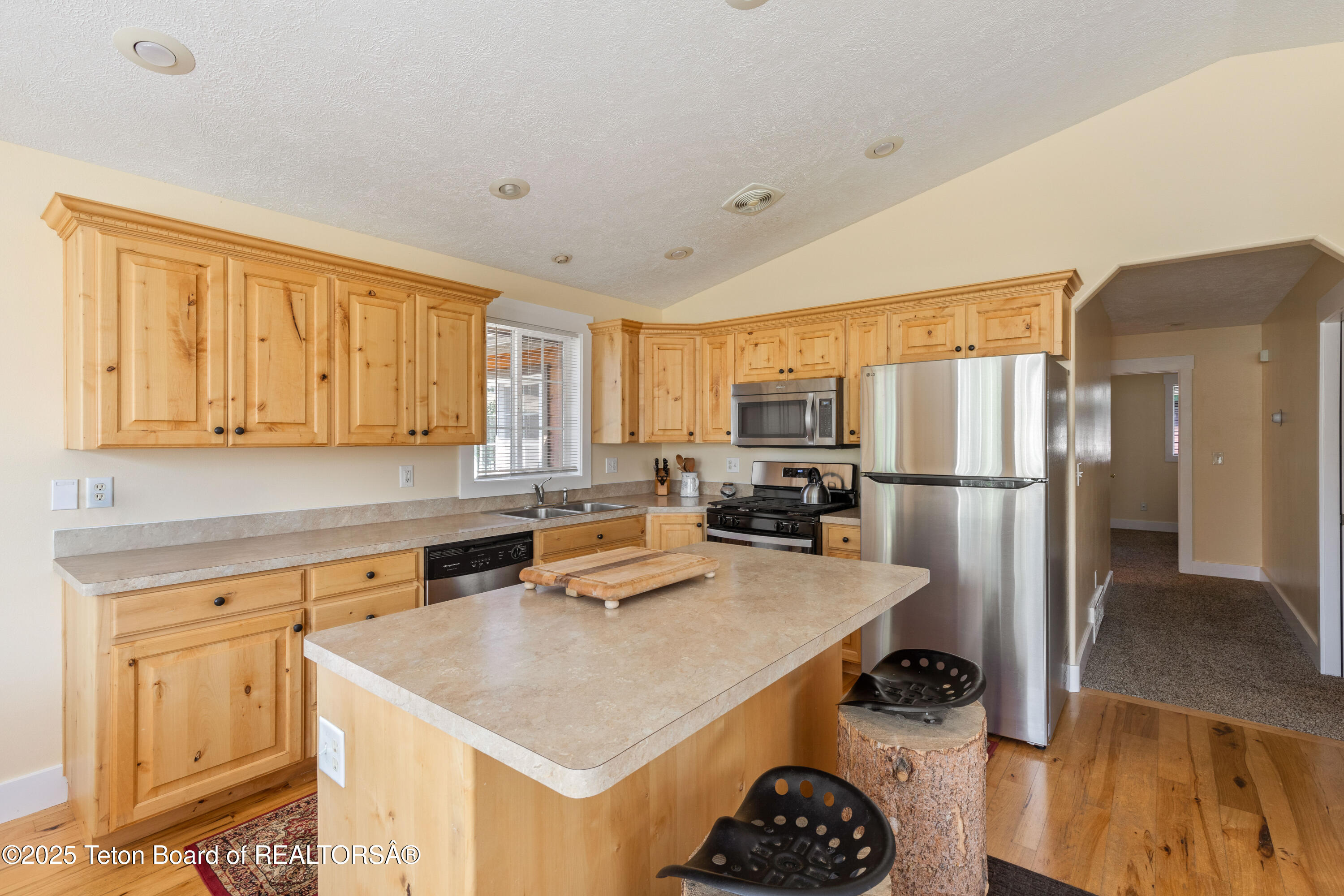 580 Cottage Lane Alpine, WY 83128 - Photo 10 of 26 580 East Cottage_IMG_0109