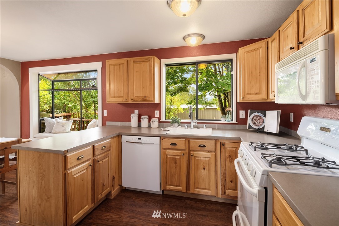 2216 179th Street Southeast Bothell, WA 98012 - Photo 13 of 32