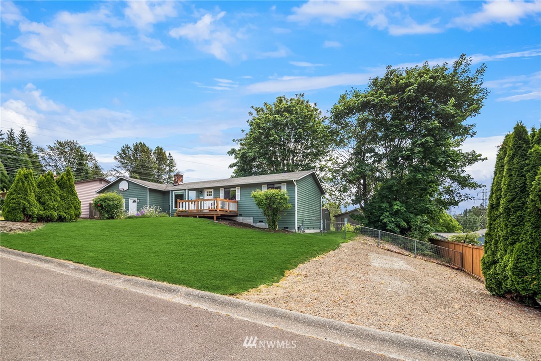 2216 179th Street Southeast Bothell, WA 98012 - Photo 3 of 32