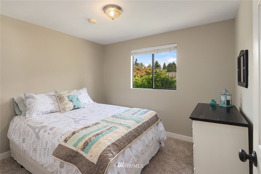 2216 179th Street Southeast Bothell, WA 98012 - Photo 23 of 32