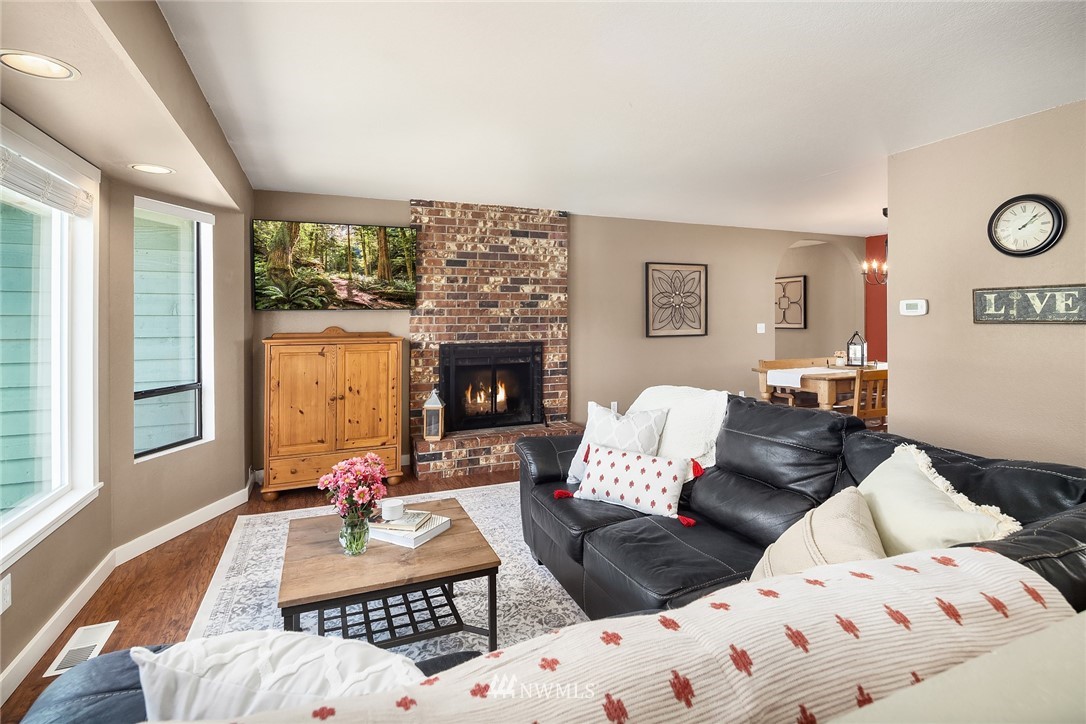 2216 179th Street Southeast Bothell, WA 98012 - Photo 6 of 32