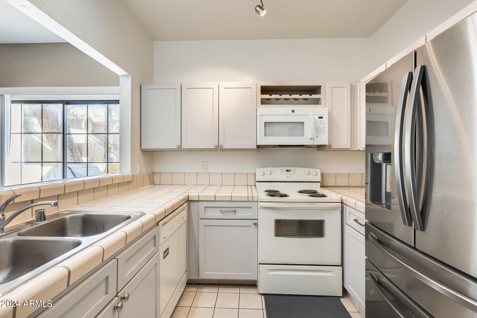 1126 West Elliot Road, Unit 1042 Chandler, AZ 85224 - Photo 3 of 32