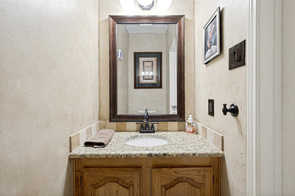 5013 Ridgecrest Drive The Colony, TX 75056 - Photo 20 of 32