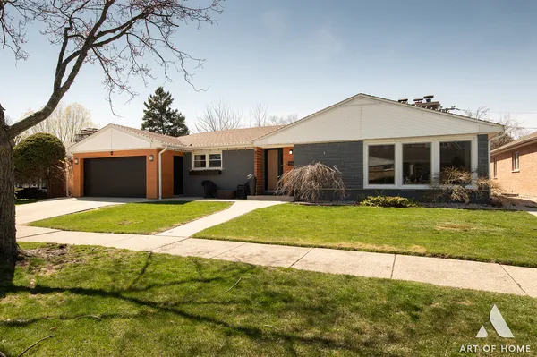 $729,000 | 900 Tomawadee Drive, Park Ridge, IL 60068
