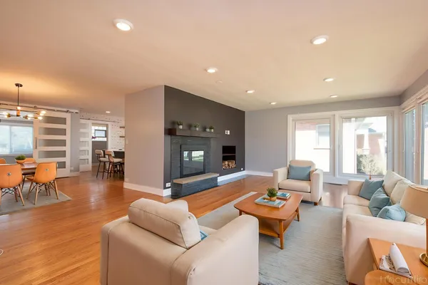 $729,000 | 900 Tomawadee Drive, Park Ridge, IL 60068
