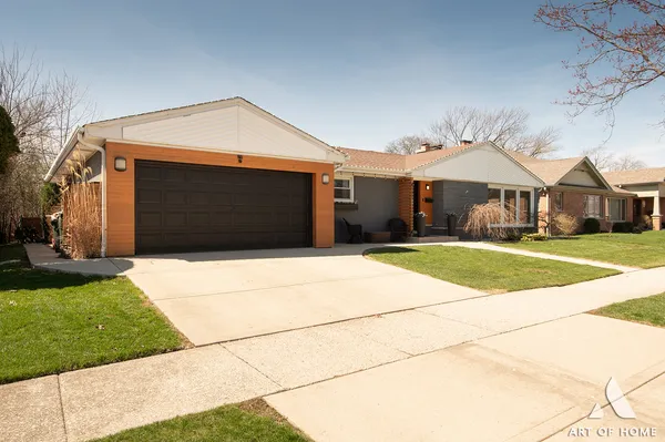 $729,000 | 900 Tomawadee Drive, Park Ridge, IL 60068