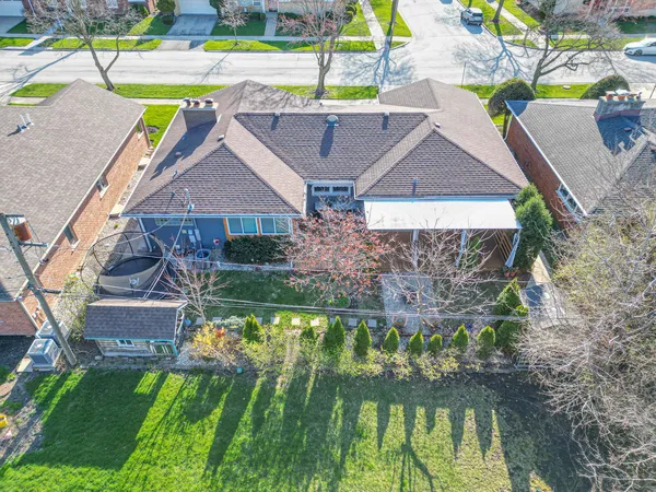 $729,000 | 900 Tomawadee Drive, Park Ridge, IL 60068