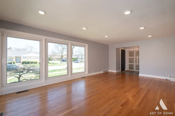 $729,000 | 900 Tomawadee Drive, Park Ridge, IL 60068