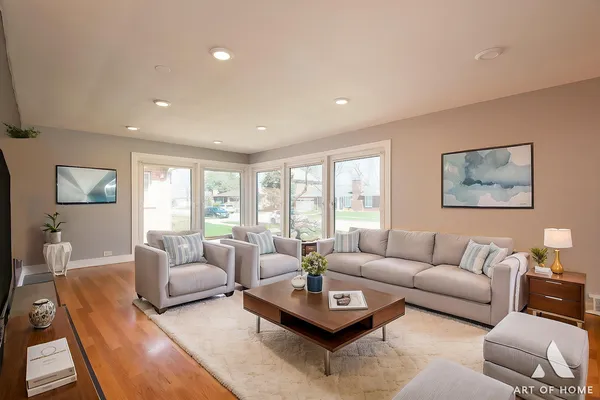 $729,000 | 900 Tomawadee Drive, Park Ridge, IL 60068