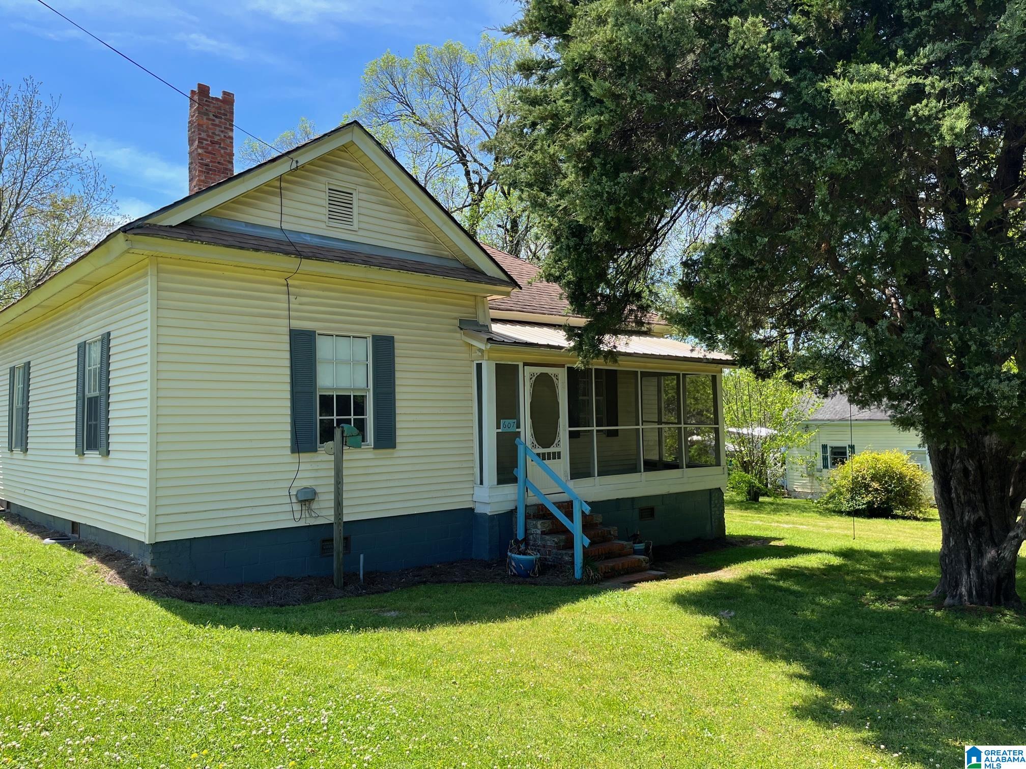 607 Southwest 12th Avenue Alabaster, AL 35007 - Photo 1 of 14