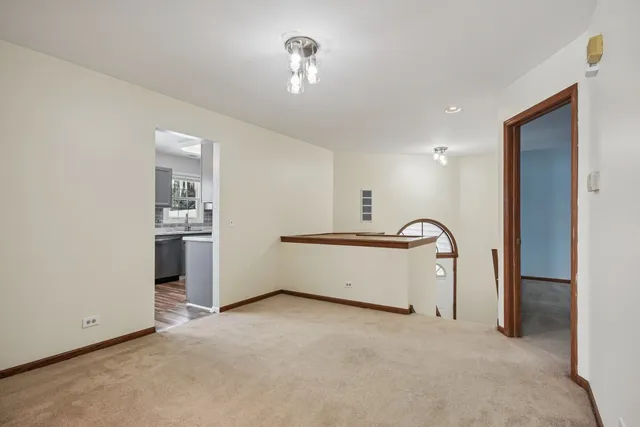 $285,000 | 787 Daybreak Lane, Unit 787, Carol Stream, IL 60188