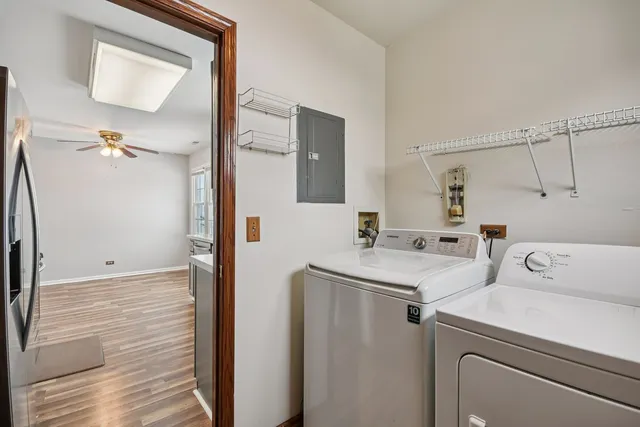 $285,000 | 787 Daybreak Lane, Unit 787, Carol Stream, IL 60188