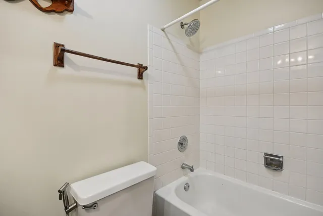 $285,000 | 787 Daybreak Lane, Unit 787, Carol Stream, IL 60188