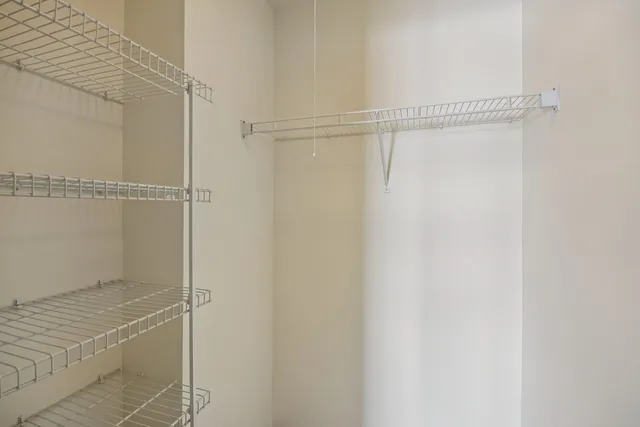 $285,000 | 787 Daybreak Lane, Unit 787, Carol Stream, IL 60188