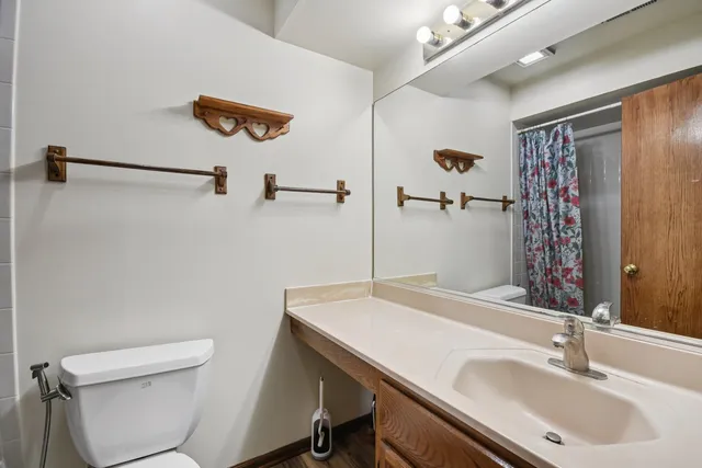 $285,000 | 787 Daybreak Lane, Unit 787, Carol Stream, IL 60188