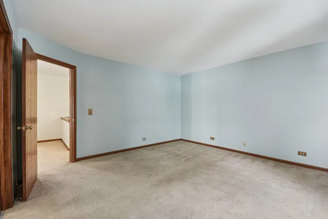 $285,000 | 787 Daybreak Lane, Unit 787, Carol Stream, IL 60188