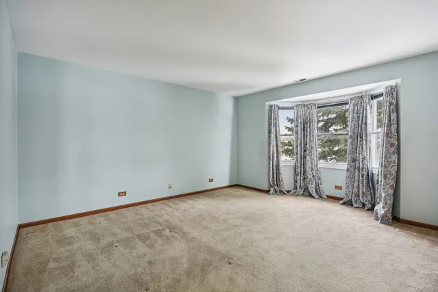 $285,000 | 787 Daybreak Lane, Unit 787, Carol Stream, IL 60188