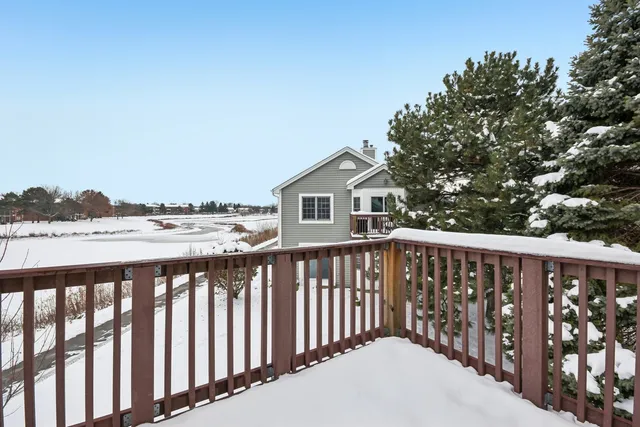 $285,000 | 787 Daybreak Lane, Unit 787, Carol Stream, IL 60188