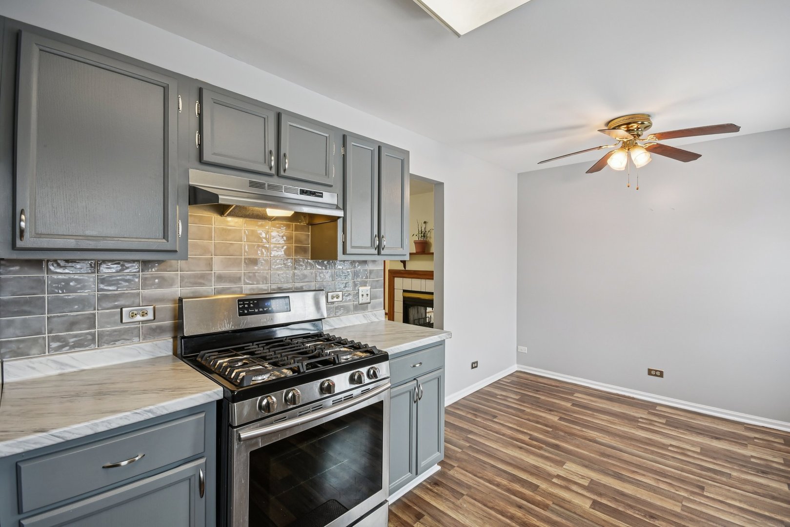 787 Daybreak Lane, Unit 787 Carol Stream, IL 60188 - Photo 7 of 35