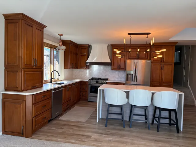 $549,000 | 8320 Heather Lane, Tinley Park, IL 60477