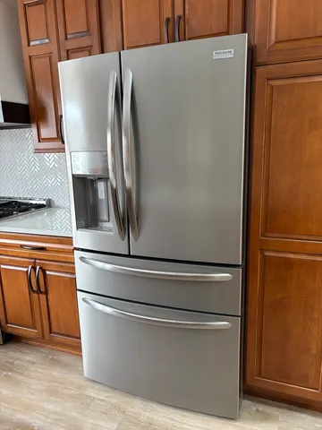 $549,000 | 8320 Heather Lane, Tinley Park, IL 60477