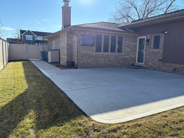 $549,000 | 8320 Heather Lane, Tinley Park, IL 60477