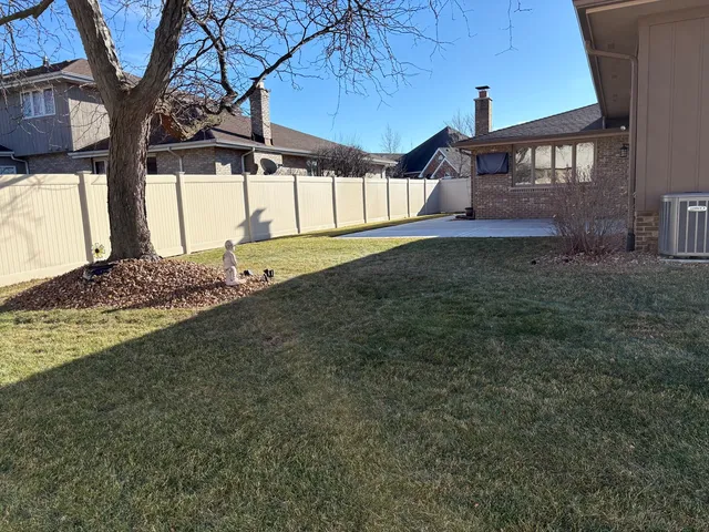 $549,000 | 8320 Heather Lane, Tinley Park, IL 60477