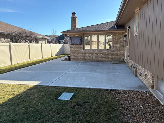 $549,000 | 8320 Heather Lane, Tinley Park, IL 60477