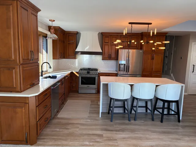 $549,000 | 8320 Heather Lane, Tinley Park, IL 60477