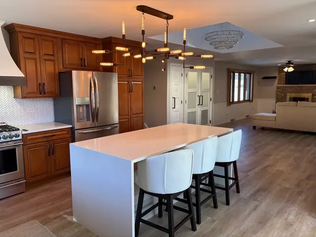 $549,000 | 8320 Heather Lane, Tinley Park, IL 60477