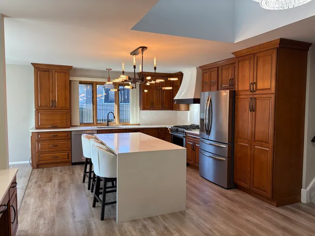 $549,000 | 8320 Heather Lane, Tinley Park, IL 60477